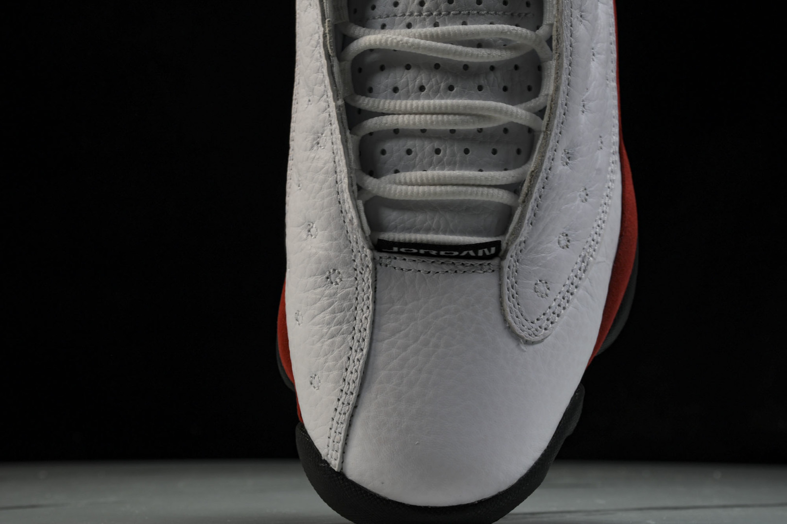 AJ13 尺码40-47.5

纯原版出品- Air Jordan 13 Retro OG“Chicag
