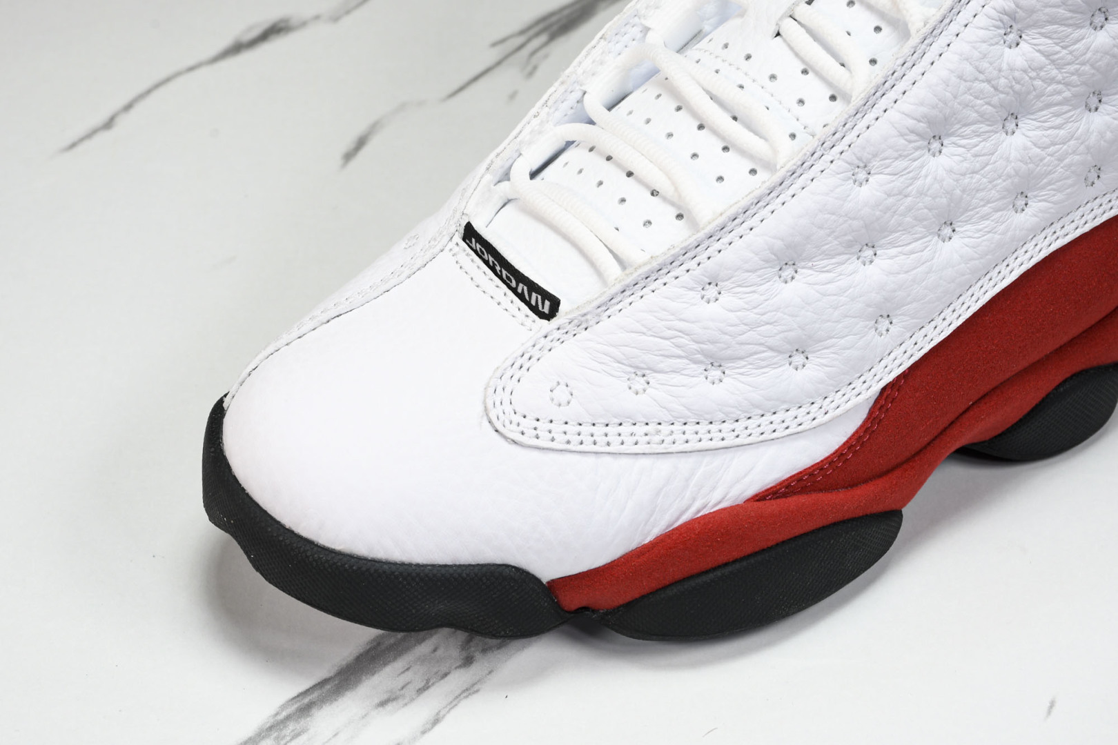 AJ13 尺码40-47.5

纯原版出品- Air Jordan 13 Retro OG“Chicag