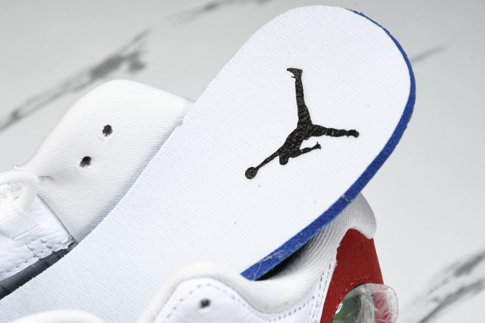 AJ13 尺码40-47.5

纯原版出品- Air Jordan 13 Retro OG“Chicag