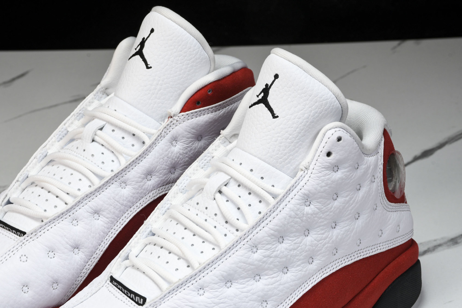 AJ13 尺码40-47.5

纯原版出品- Air Jordan 13 Retro OG“Chicag