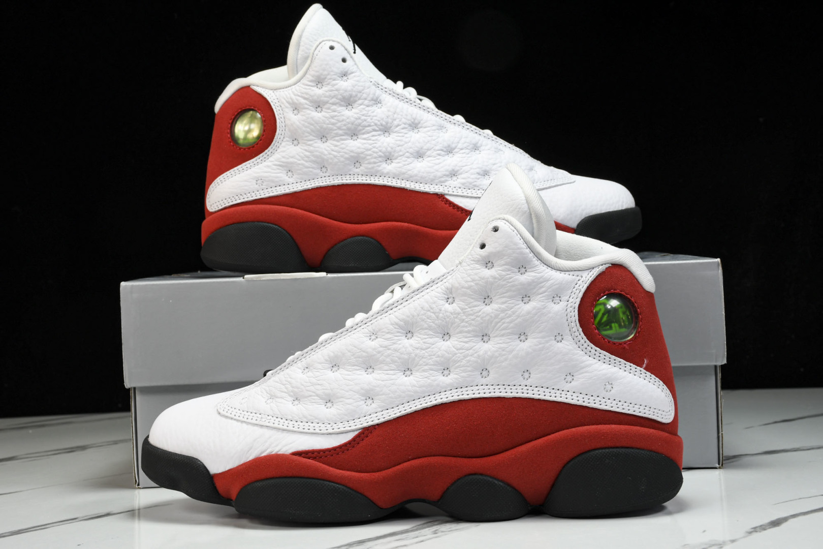 AJ13 尺码40-47.5

纯原版出品- Air Jordan 13 Retro OG“Chicag