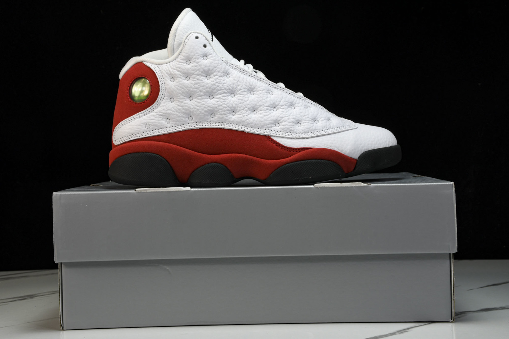 AJ13 尺码40-47.5

纯原版出品- Air Jordan 13 Retro OG“Chicag