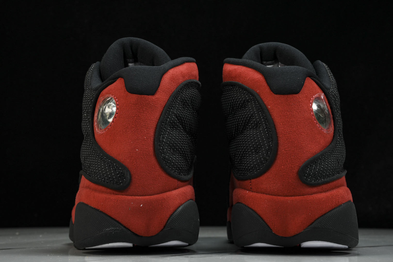AJ13 尺码40-47.5

纯原版出品-Air Jordan 13 Retro“Bred(2017)