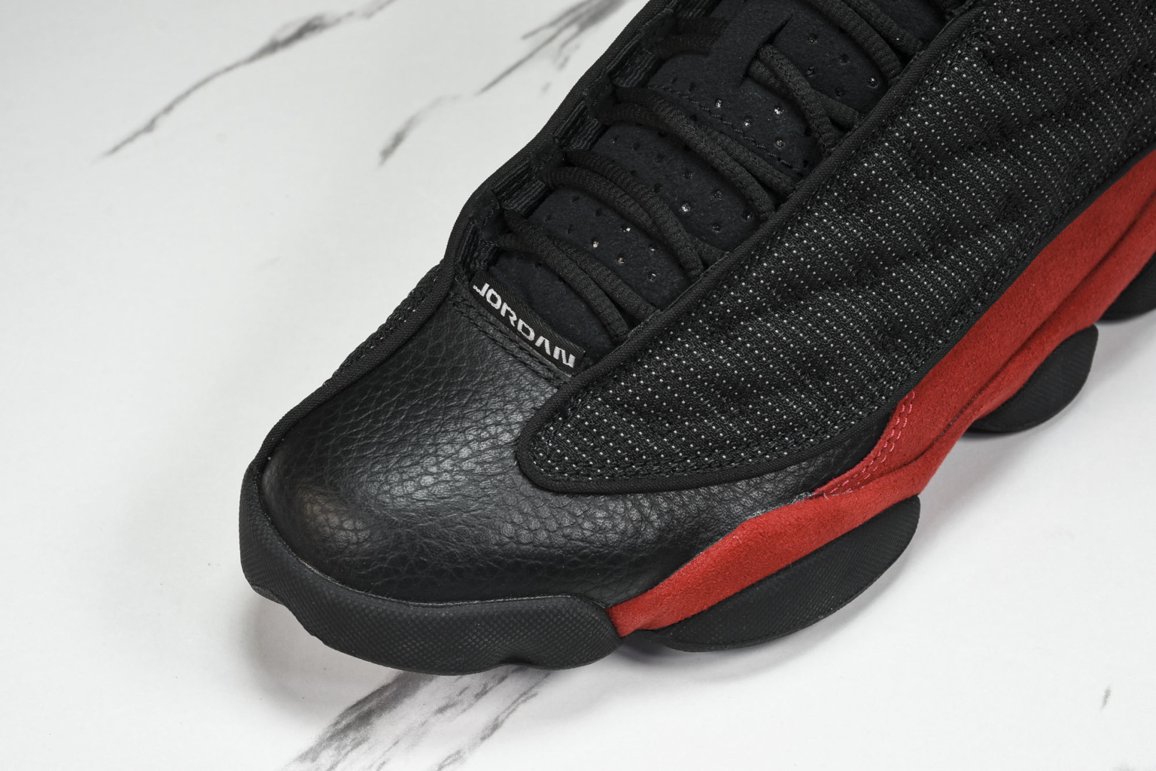 AJ13 尺码40-47.5

纯原版出品-Air Jordan 13 Retro“Bred(2017)