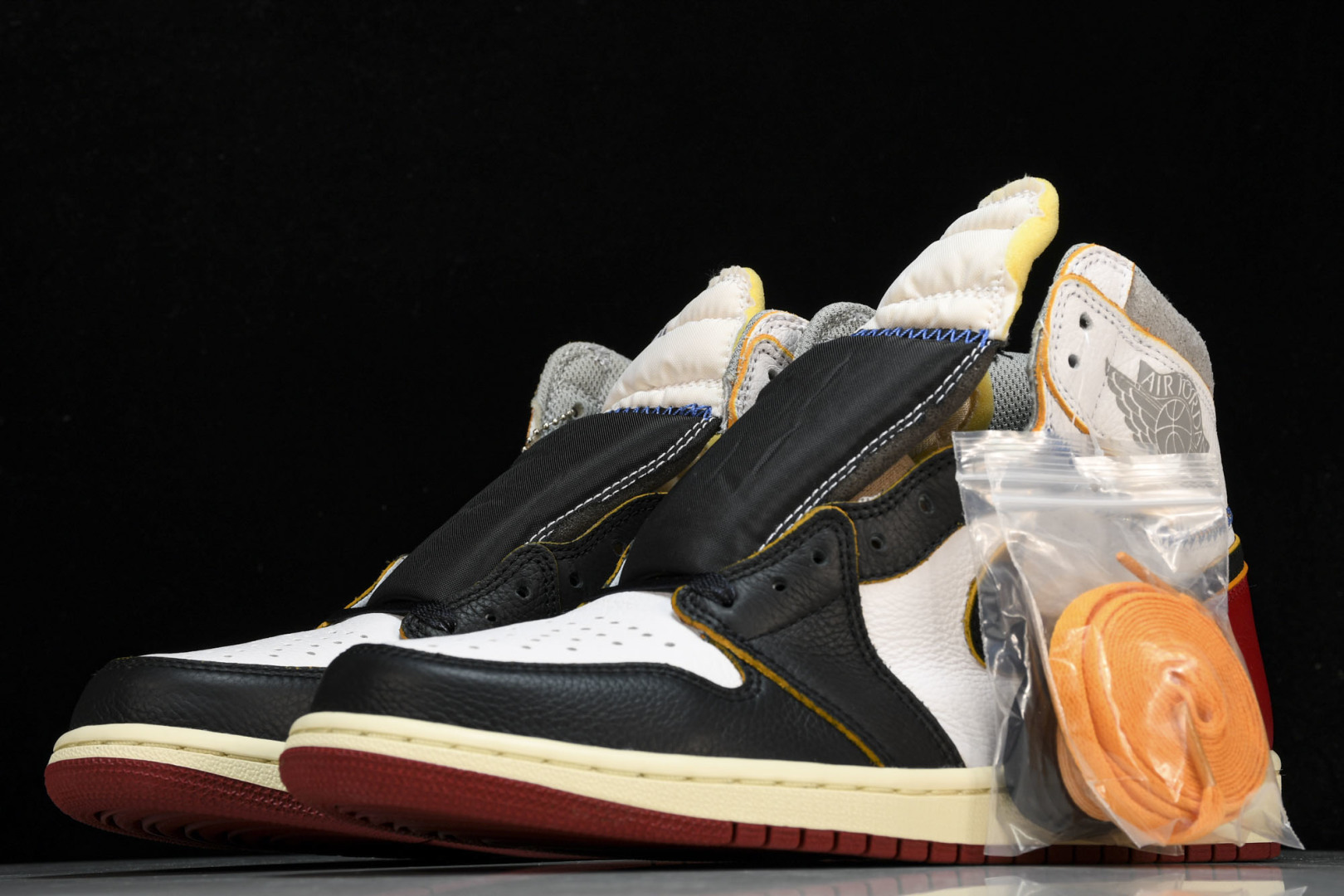 AJ1 UN 尺码40-48.5

纯原版出品-Union x Air Jordan 1 Retro H