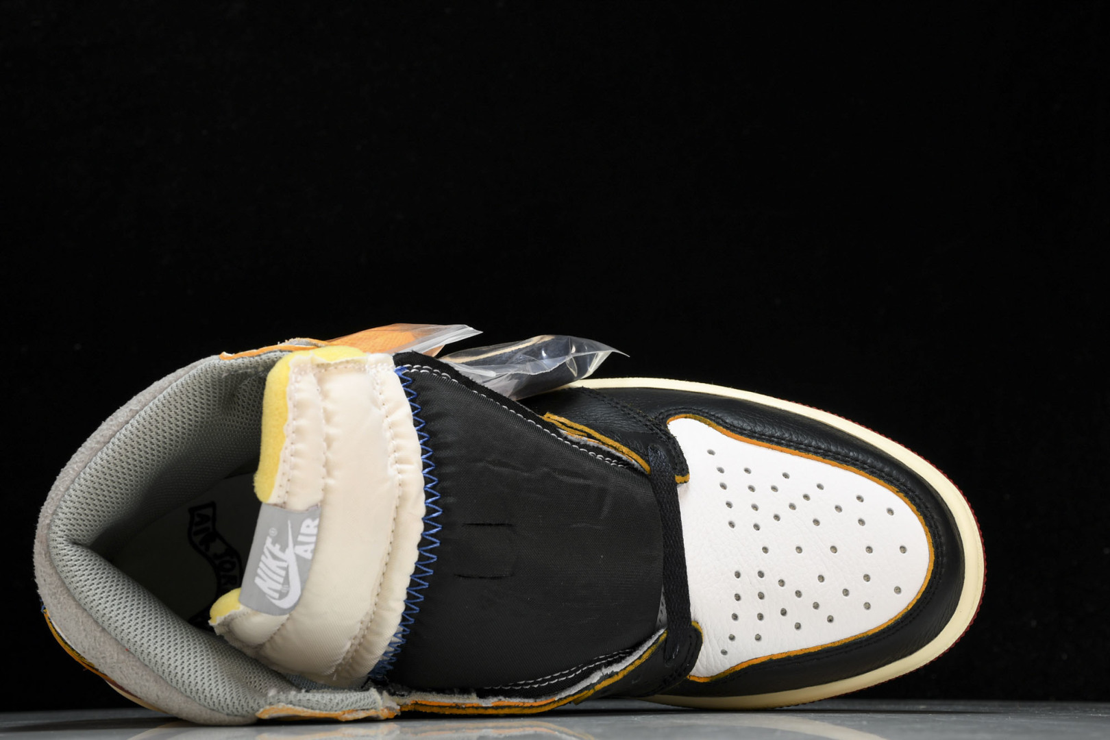 AJ1 UN 尺码40-48.5

纯原版出品-Union x Air Jordan 1 Retro H