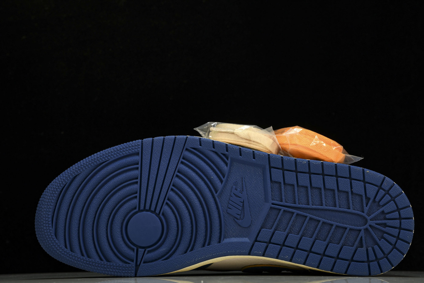 AJ1 UN 尺码40-48.5

纯原版出品-Union x Air Jordan 1 Retro H