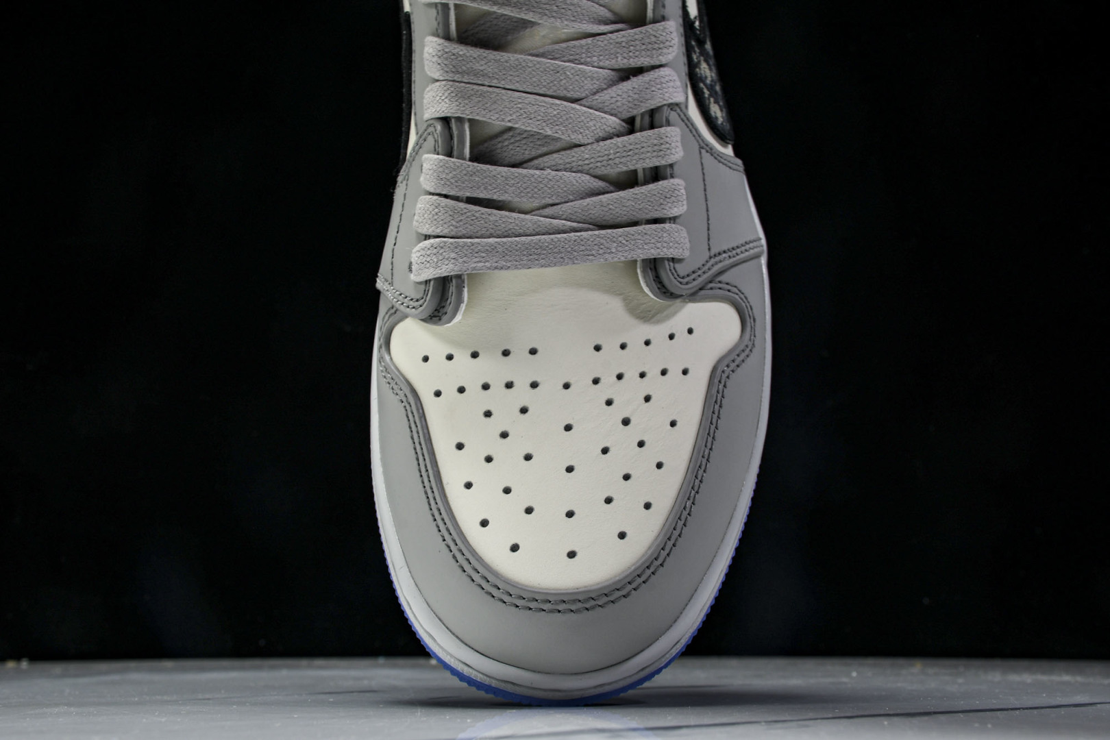 AJ1 奥迪 鞋码：36-47.5

纯原出品-D × AIR JORDAN 1 HIGH OG 奥迪 