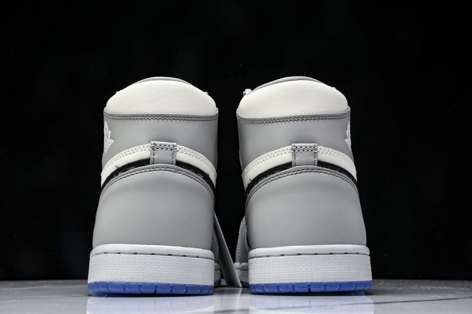 AJ1 奥迪 鞋码：36-47.5

纯原出品-D × AIR JORDAN 1 HIGH OG 奥迪 