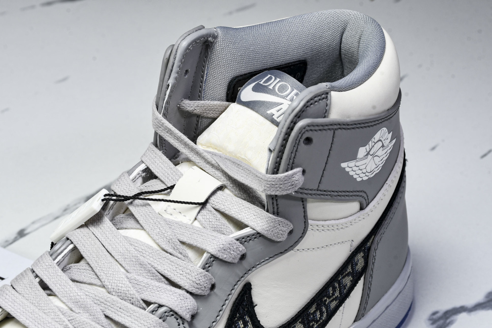 AJ1 奥迪 鞋码：36-47.5

纯原出品-D × AIR JORDAN 1 HIGH OG 奥迪 