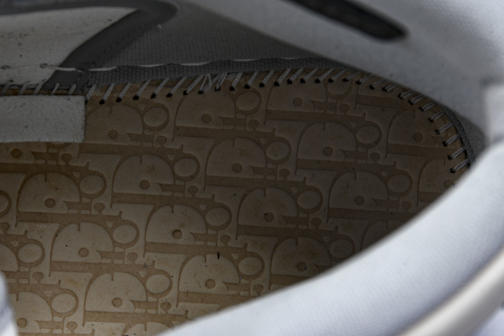 AJ1 奥迪 鞋码：36-47.5

纯原出品-D × AIR JORDAN 1 HIGH OG 奥迪 