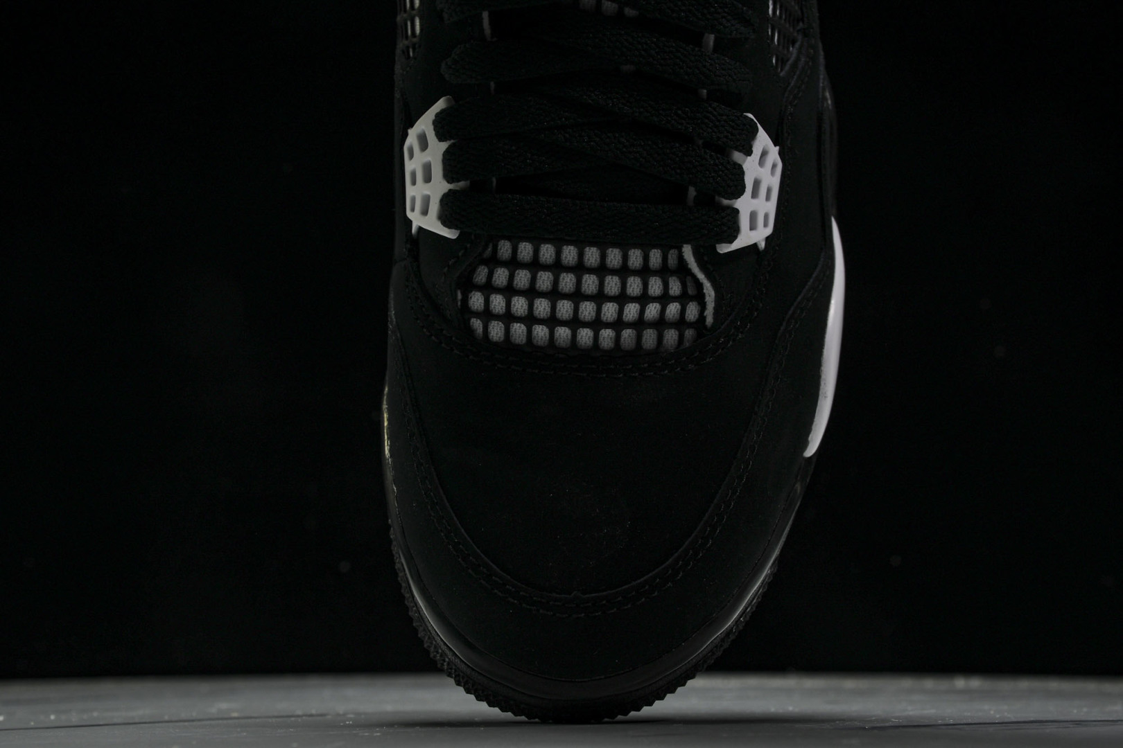 AJ4黑白 尺码40-48.5

纯原版出品-Air Jordan 4 Retro“White Thun