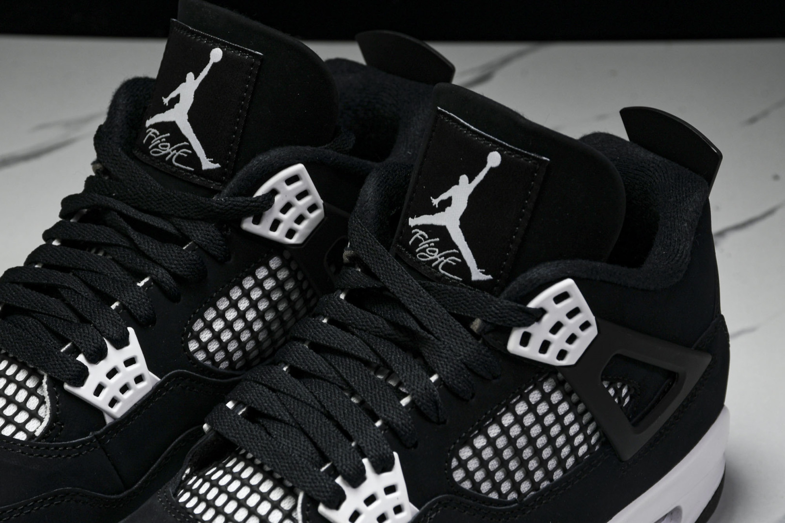 AJ4黑白 尺码40-48.5

纯原版出品-Air Jordan 4 Retro“White Thun