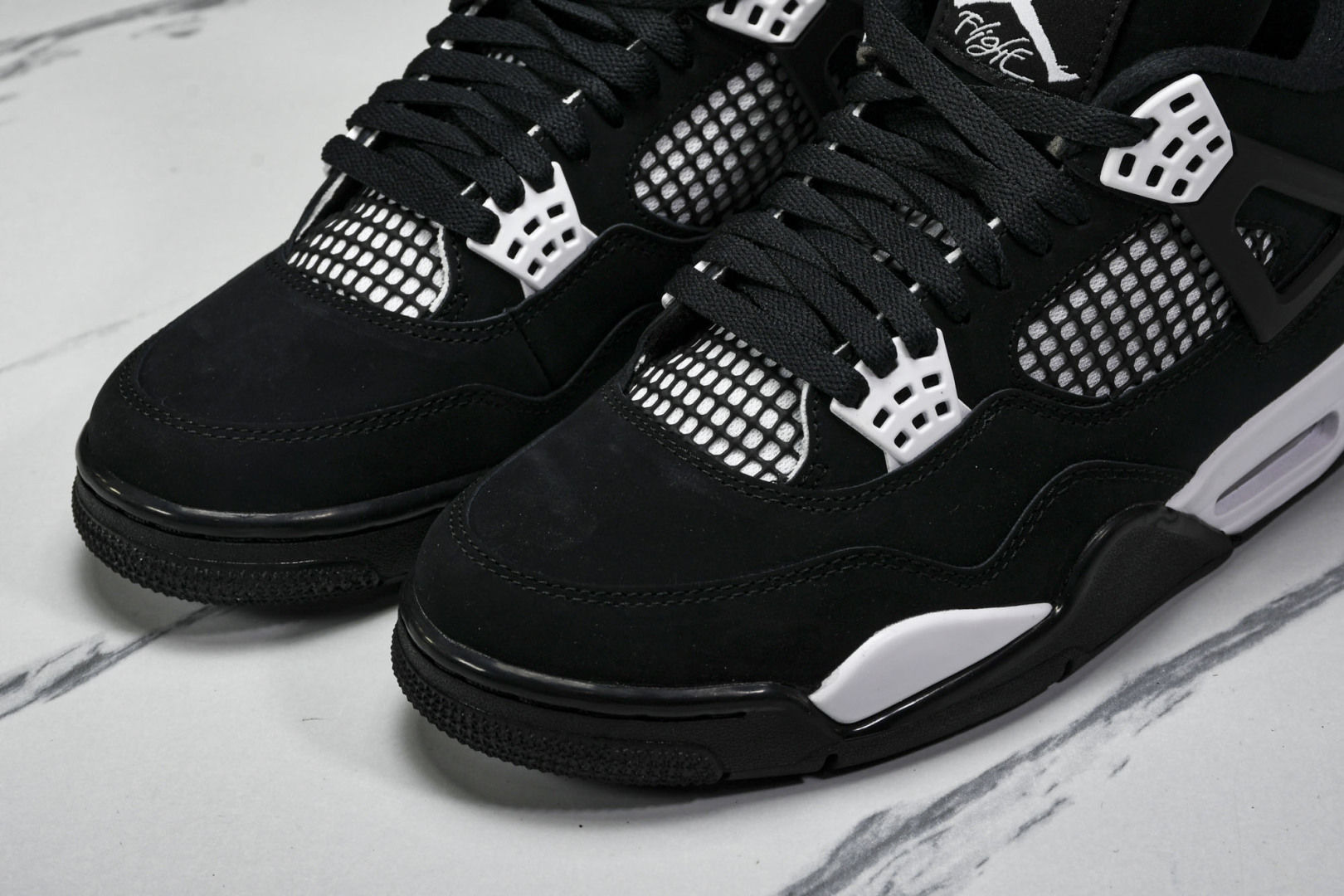 AJ4黑白 尺码40-48.5

纯原版出品-Air Jordan 4 Retro“White Thun