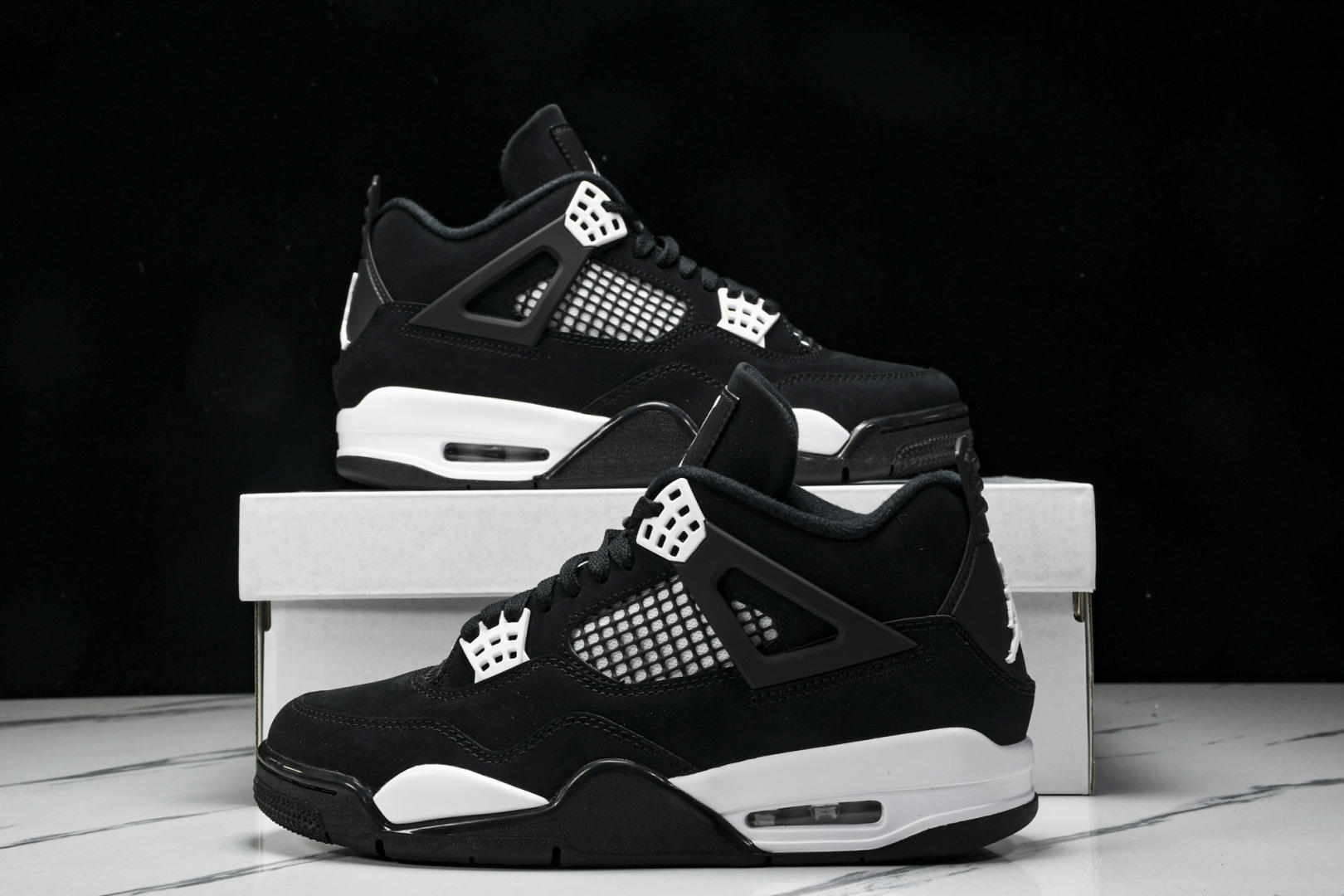 AJ4黑白 尺码40-48.5

纯原版出品-Air Jordan 4 Retro“White Thun