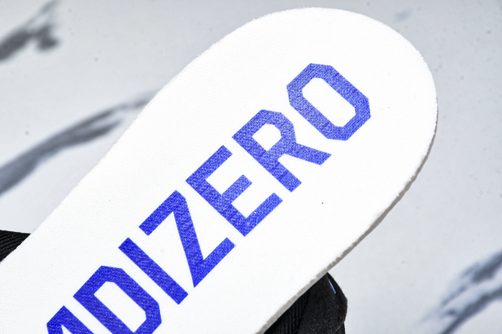 Adizero 尺码36-46

纯原版出品-AD Adizero EVO SL Black Blue 
