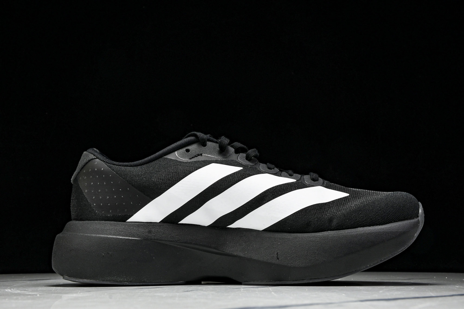 Adizero 尺码36-46

纯原版出品-Adizero EVO SL Black White 黑白