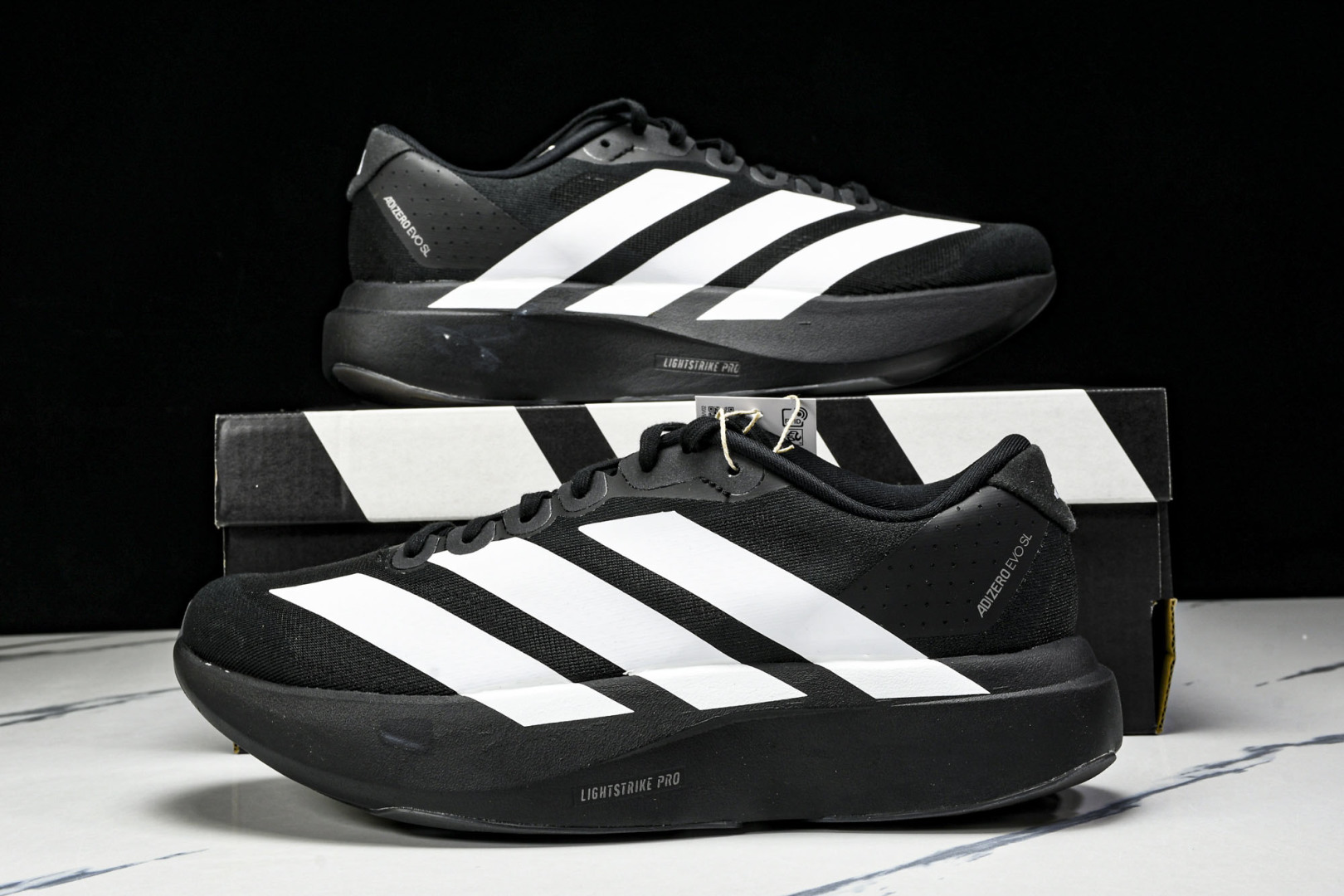 Adizero 尺码36-46

纯原版出品-Adizero EVO SL Black White 黑白
