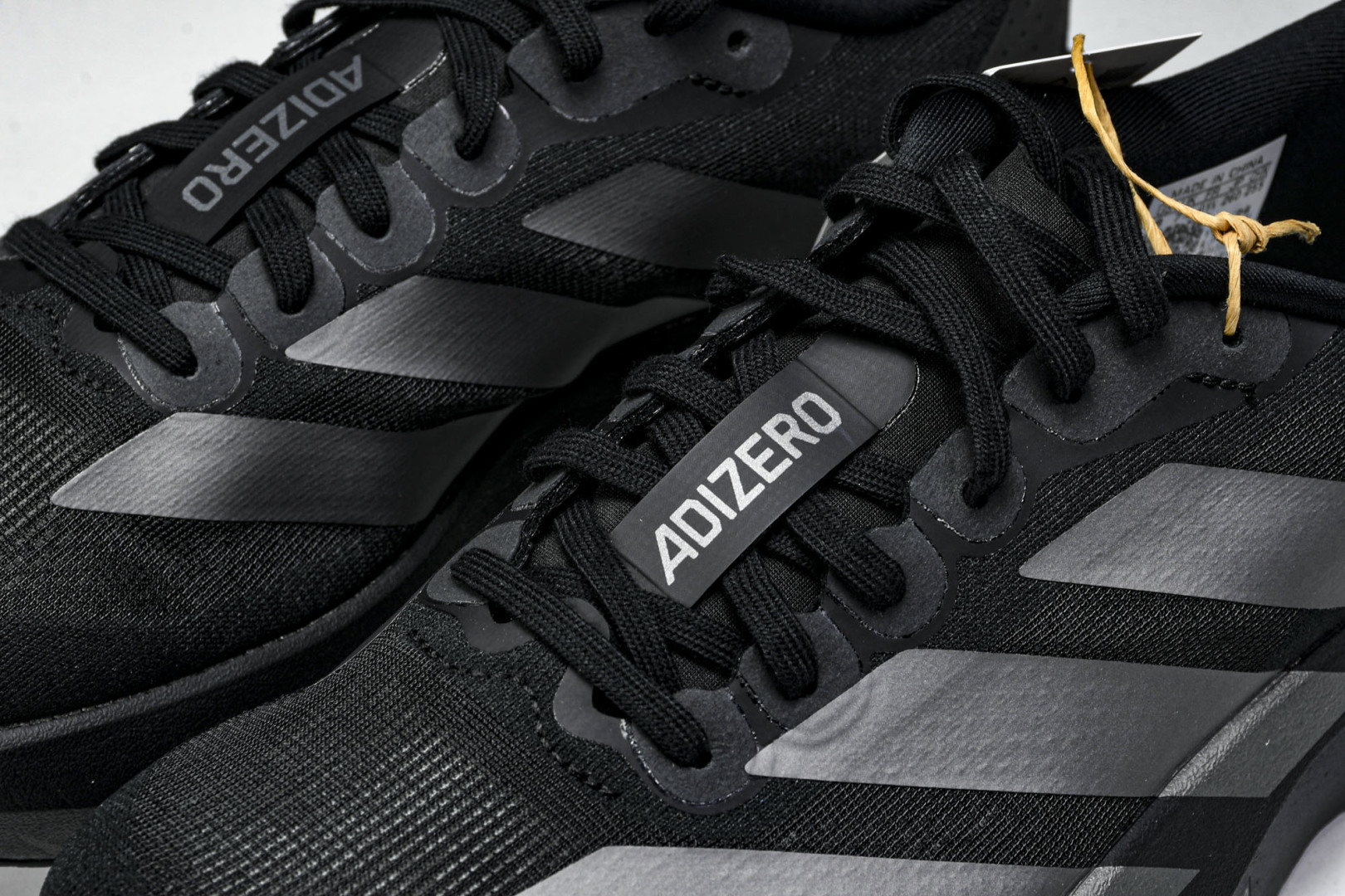 Adizero 尺码36-46

纯原版出品-Adizero EVO SL Grey Black 灰黑 