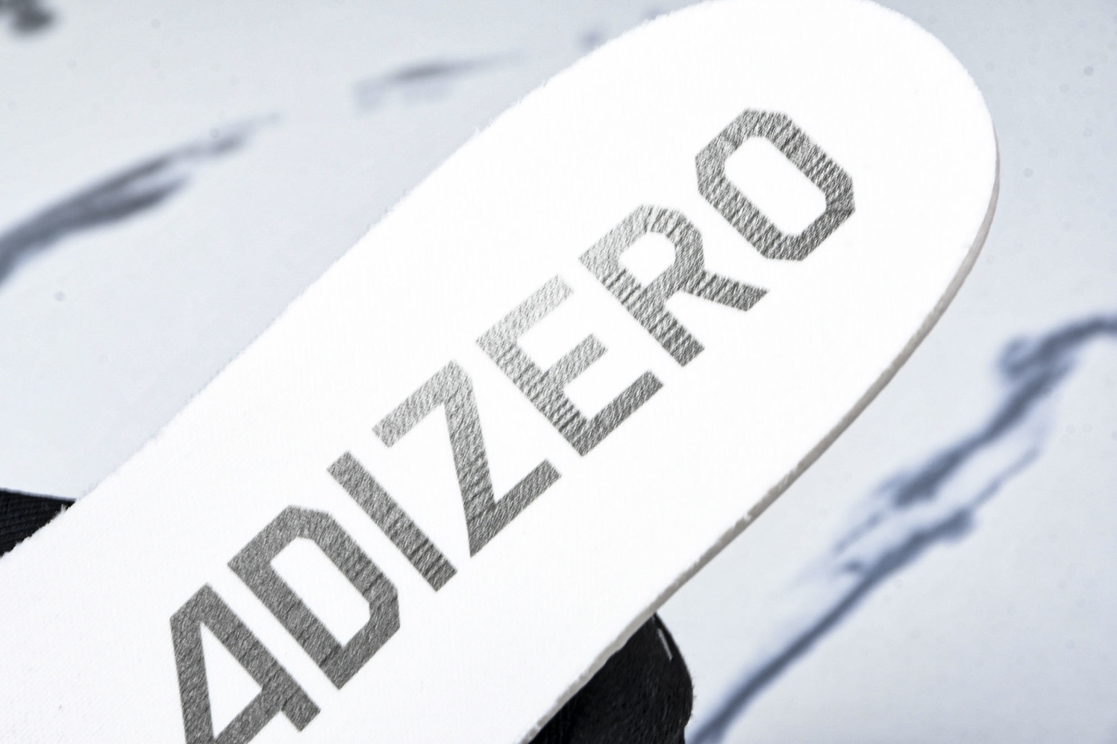 Adizero 尺码36-46

纯原版出品-Adizero EVO SL Grey Black 灰黑 