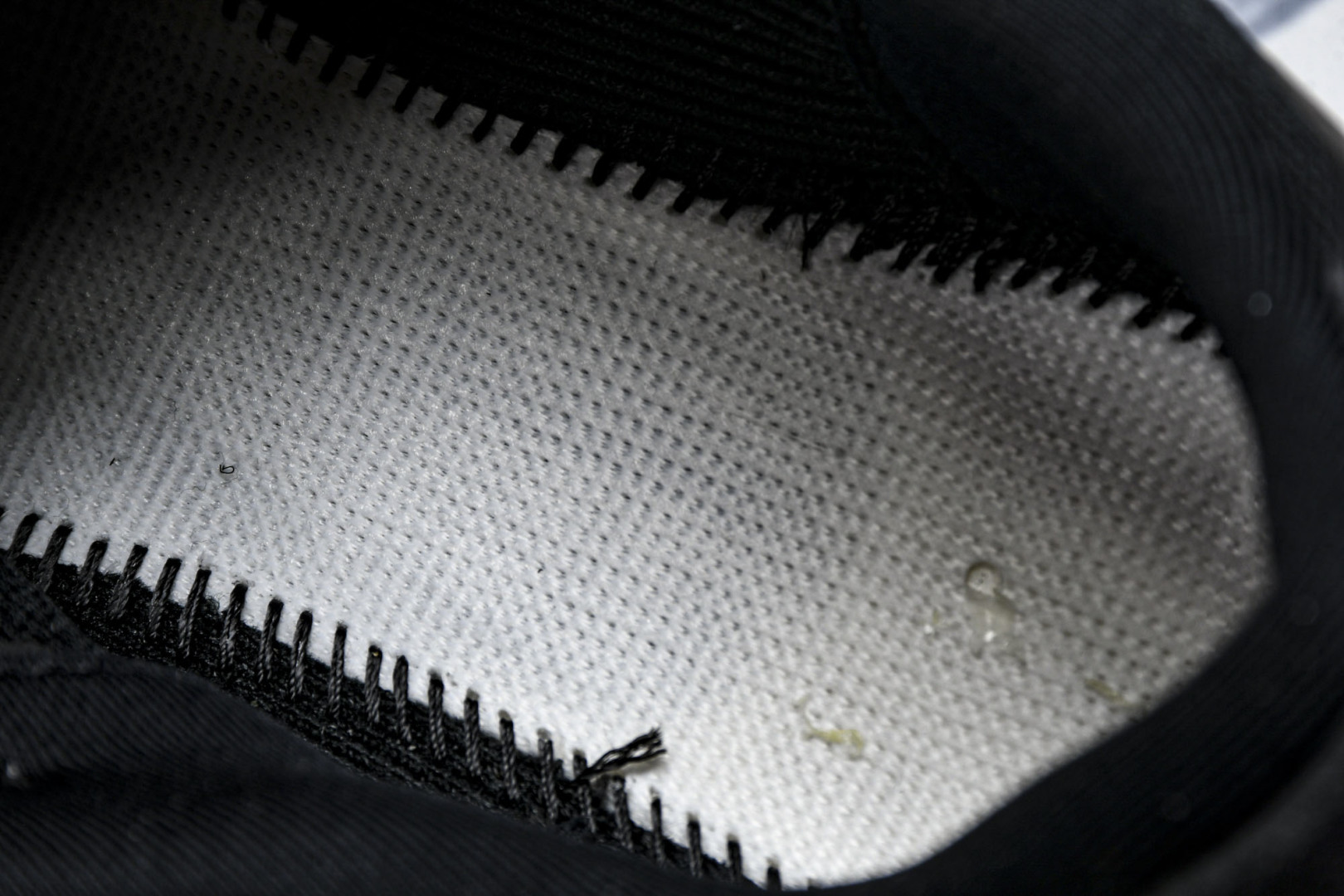 Adizero 尺码36-46

纯原版出品-Adizero EVO SL Grey Black 灰黑 