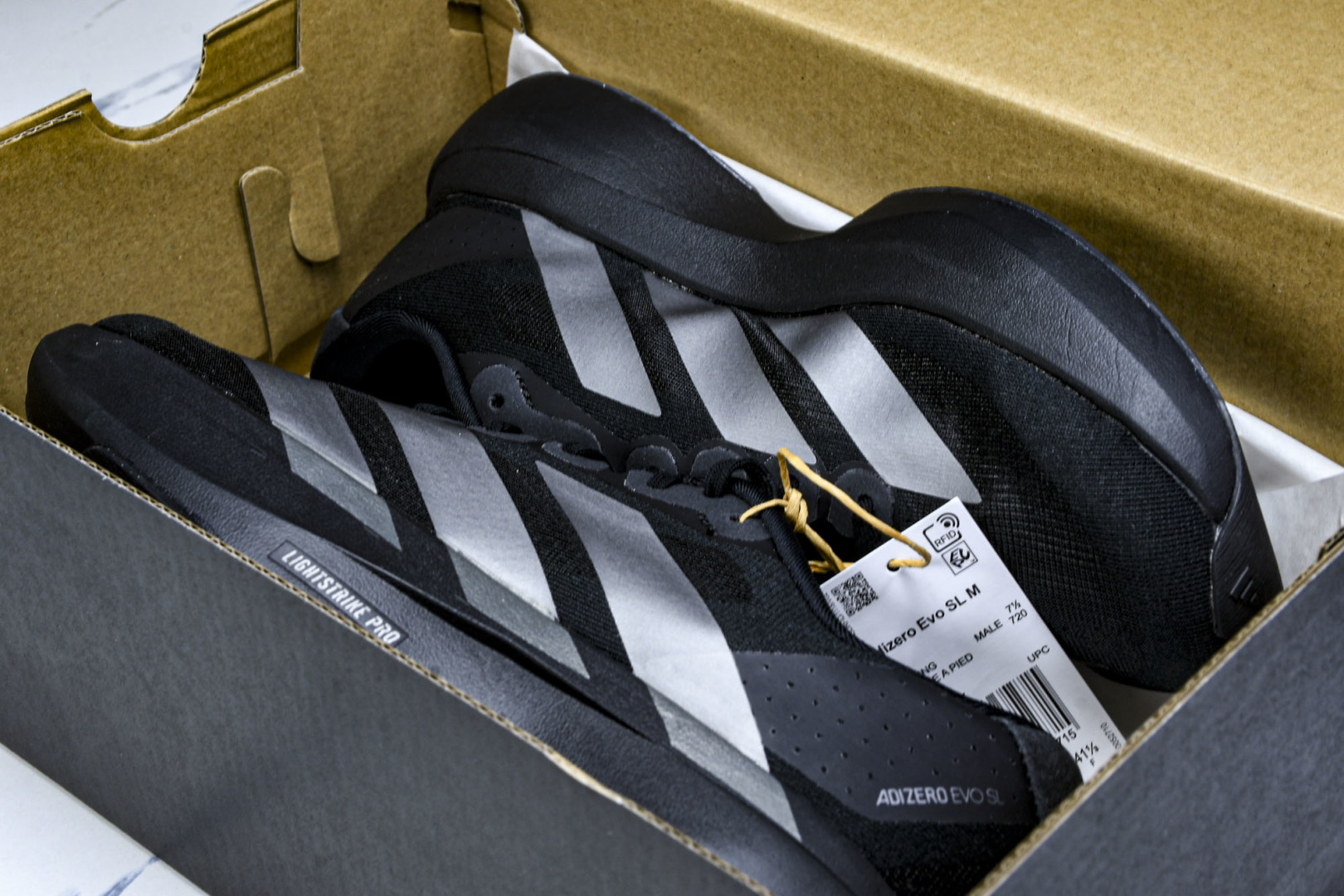 Adizero 尺码36-46

纯原版出品-Adizero EVO SL Grey Black 灰黑 