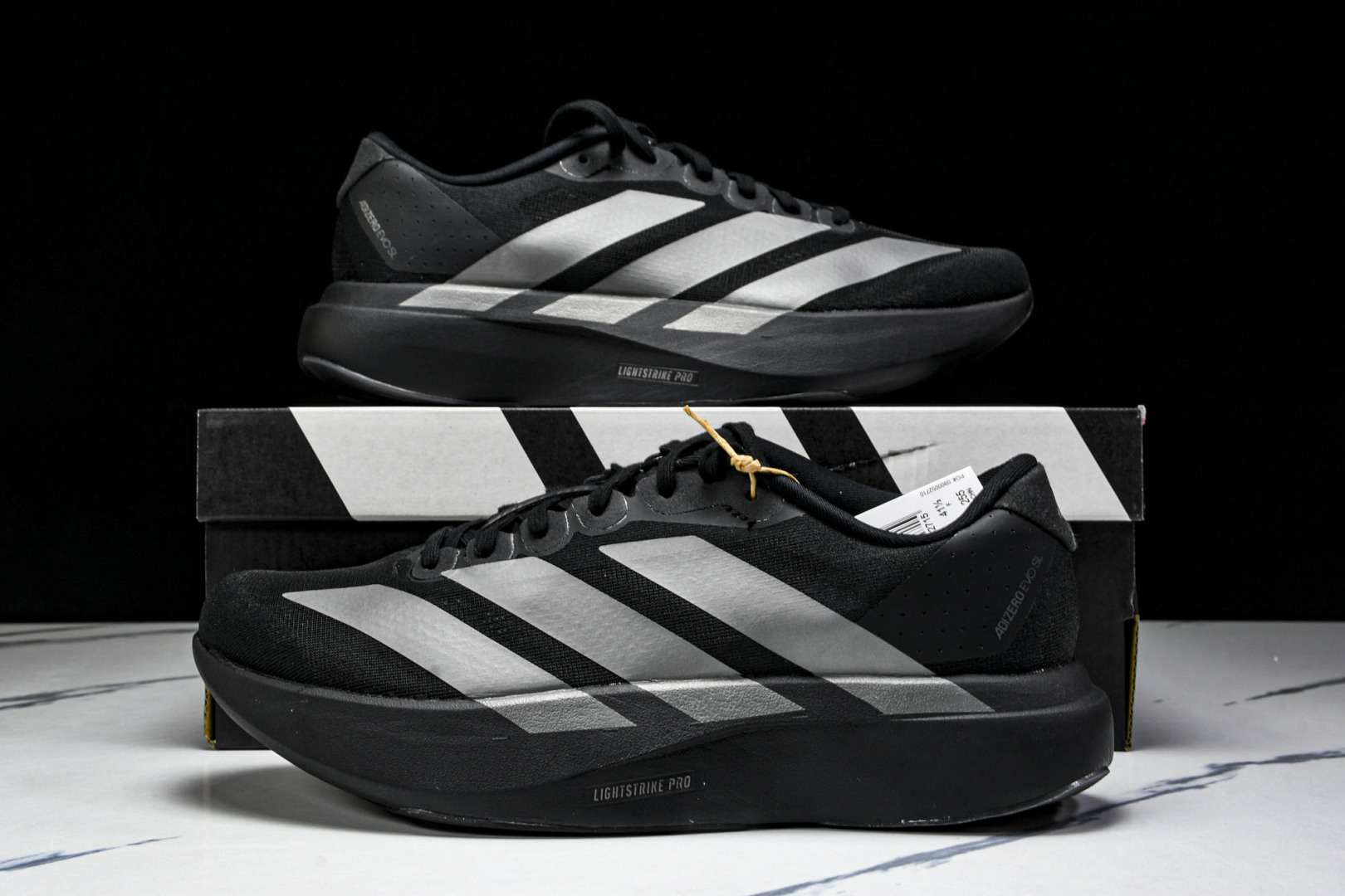 Adizero 尺码36-46

纯原版出品-Adizero EVO SL Grey Black 灰黑 