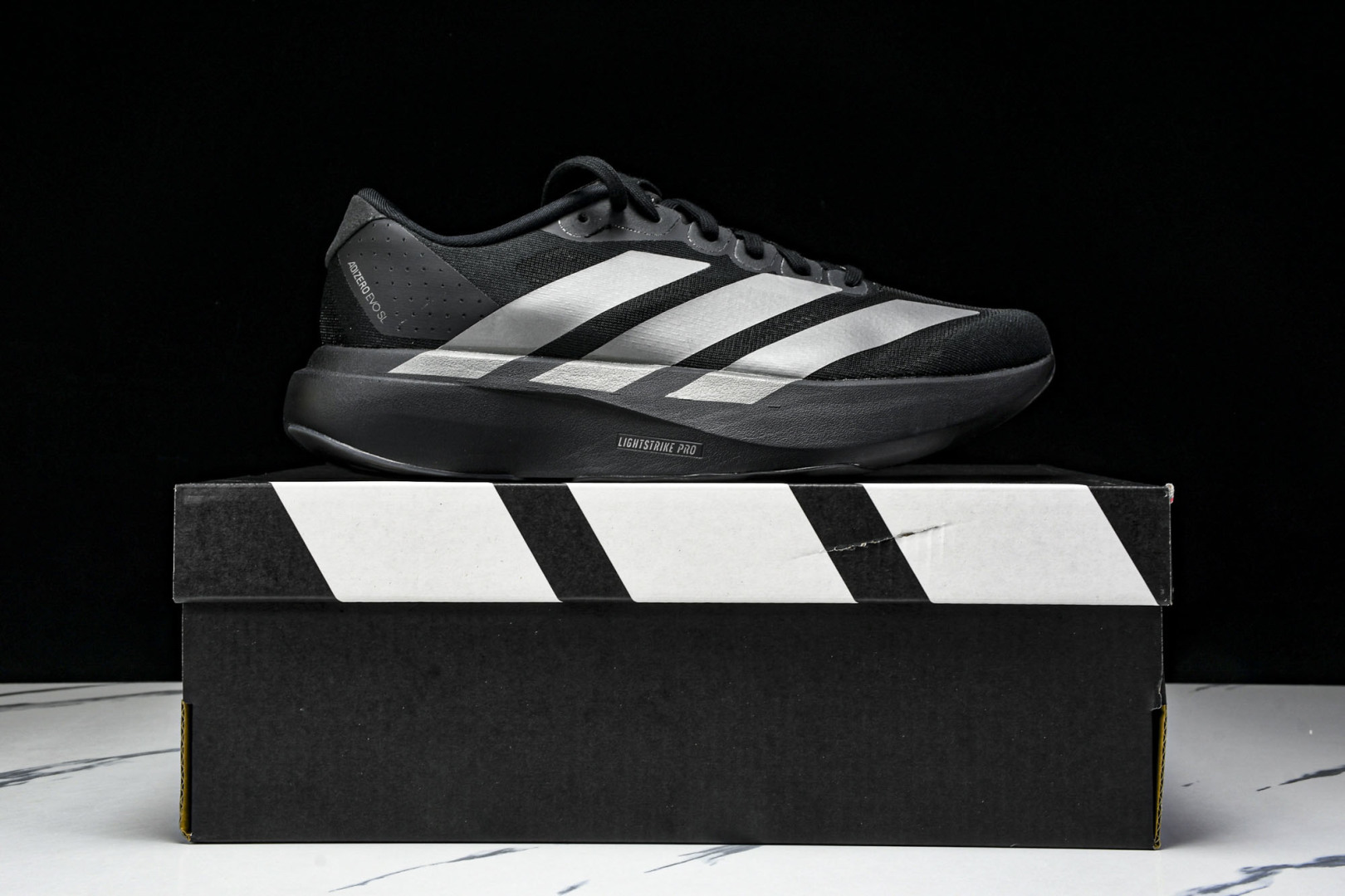 Adizero 尺码36-46

纯原版出品-Adizero EVO SL Grey Black 灰黑 