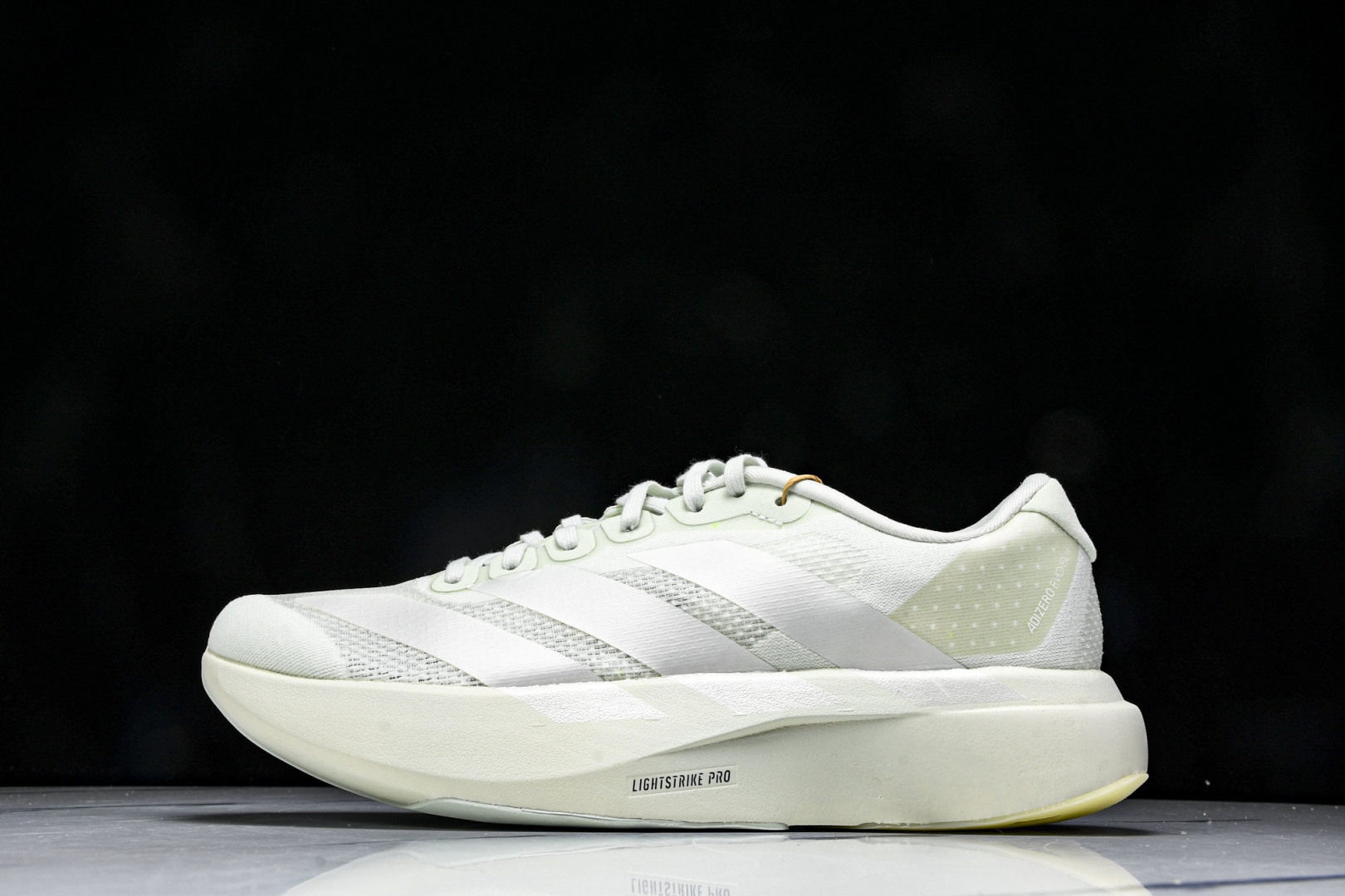 Adizero 尺码36-46

纯原版出品-Adizero Evo SL  阿迪超轻透气缓震跑鞋 JR