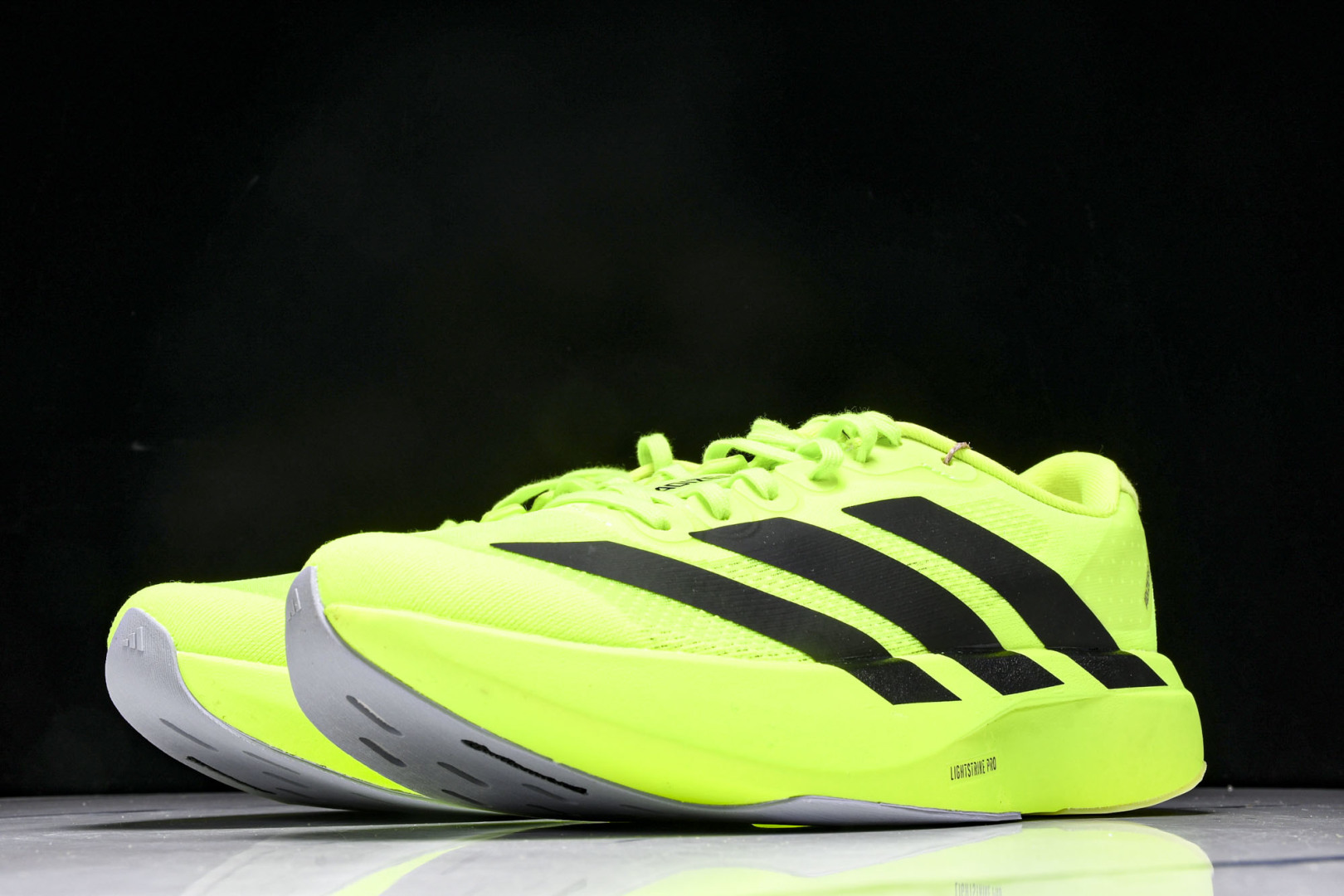 Adizero 尺码36-46

纯原版出品-Adizero Evo SL  阿迪超轻透气缓震跑鞋 JP