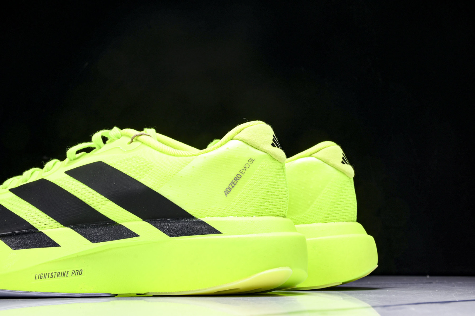 Adizero 尺码36-46

纯原版出品-Adizero Evo SL  阿迪超轻透气缓震跑鞋 JP