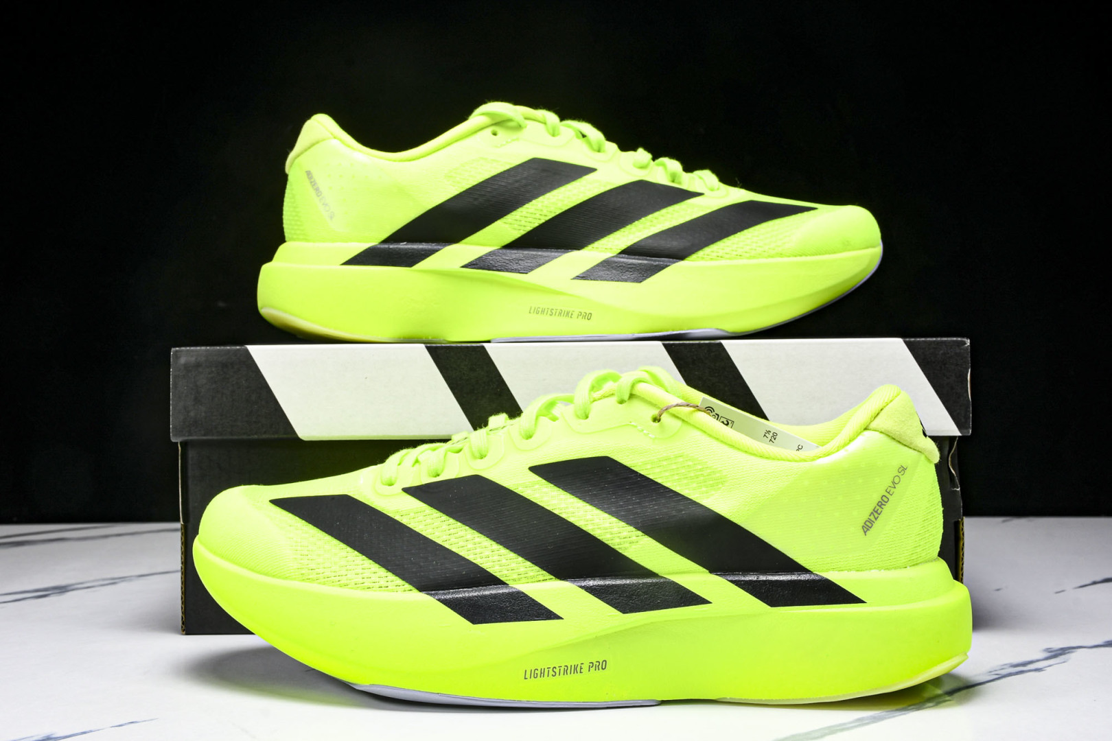 Adizero 尺码36-46

纯原版出品-Adizero Evo SL  阿迪超轻透气缓震跑鞋 JP