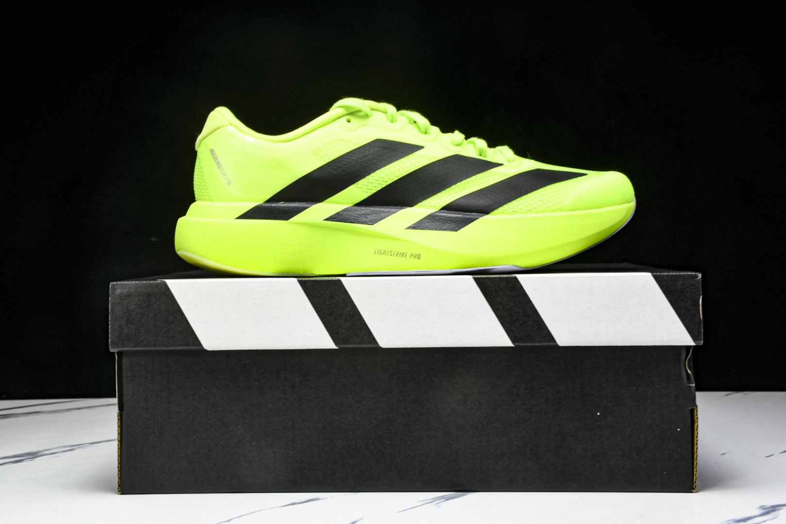 Adizero 尺码36-46

纯原版出品-Adizero Evo SL  阿迪超轻透气缓震跑鞋 JP