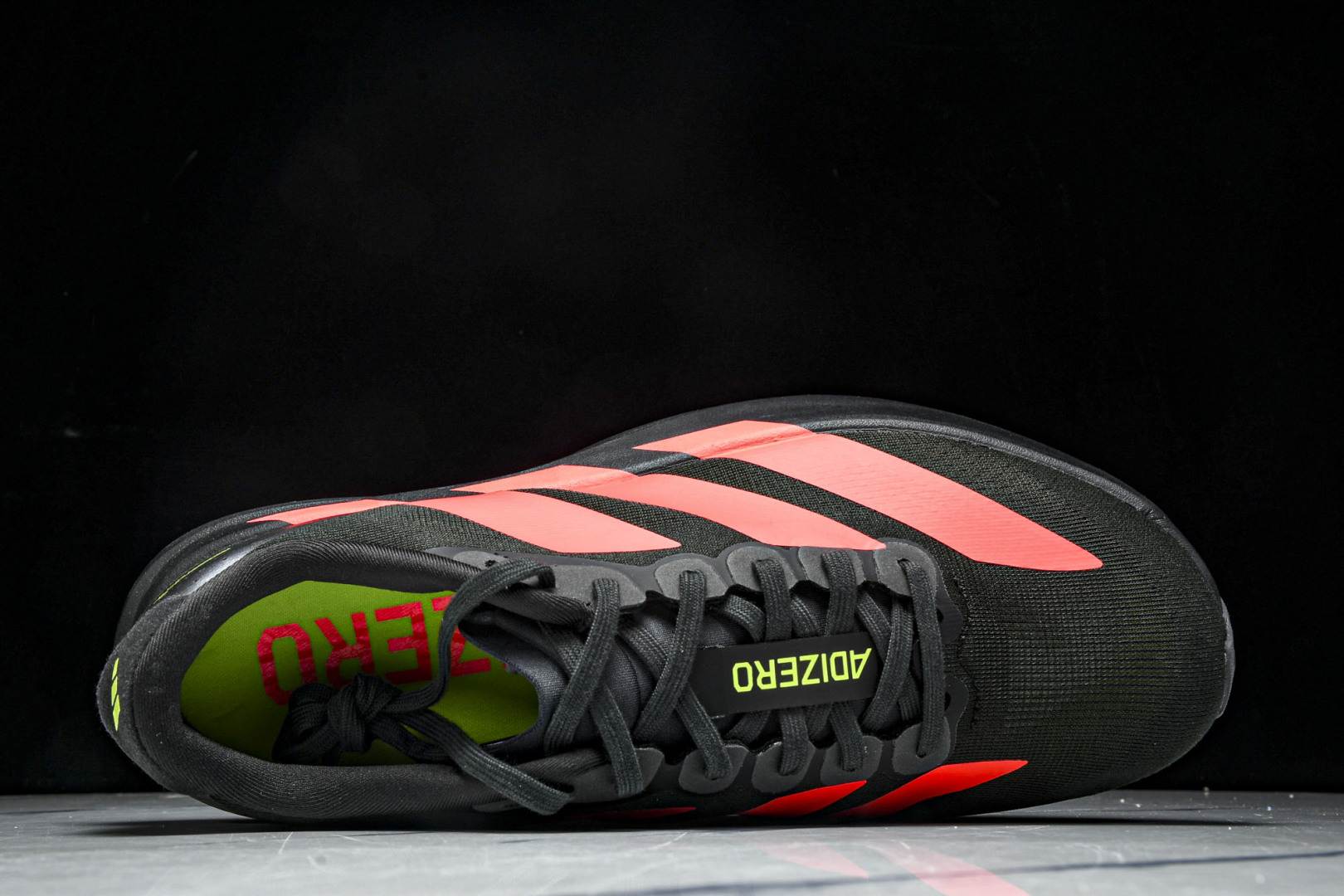 Adizero 尺码36-46

纯原版出品-Adizero Evo SL  阿迪超轻透气缓震跑鞋 JP