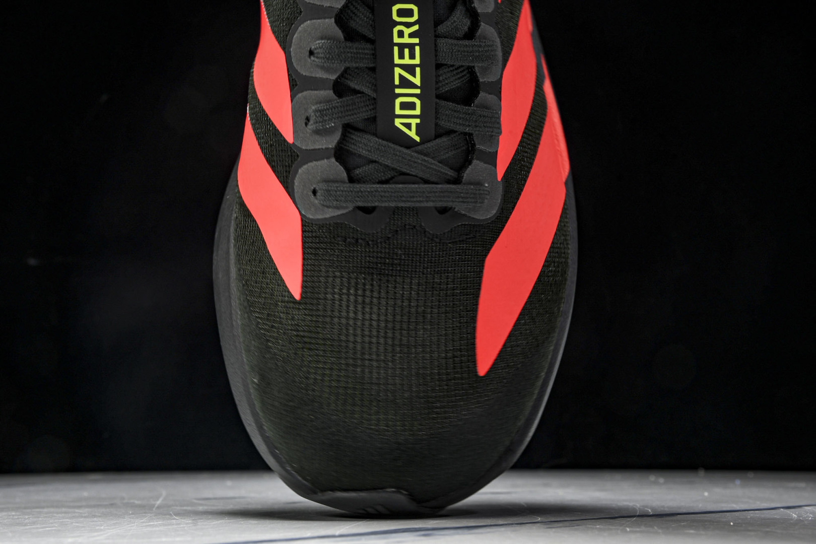Adizero 尺码36-46

纯原版出品-Adizero Evo SL  阿迪超轻透气缓震跑鞋 JP