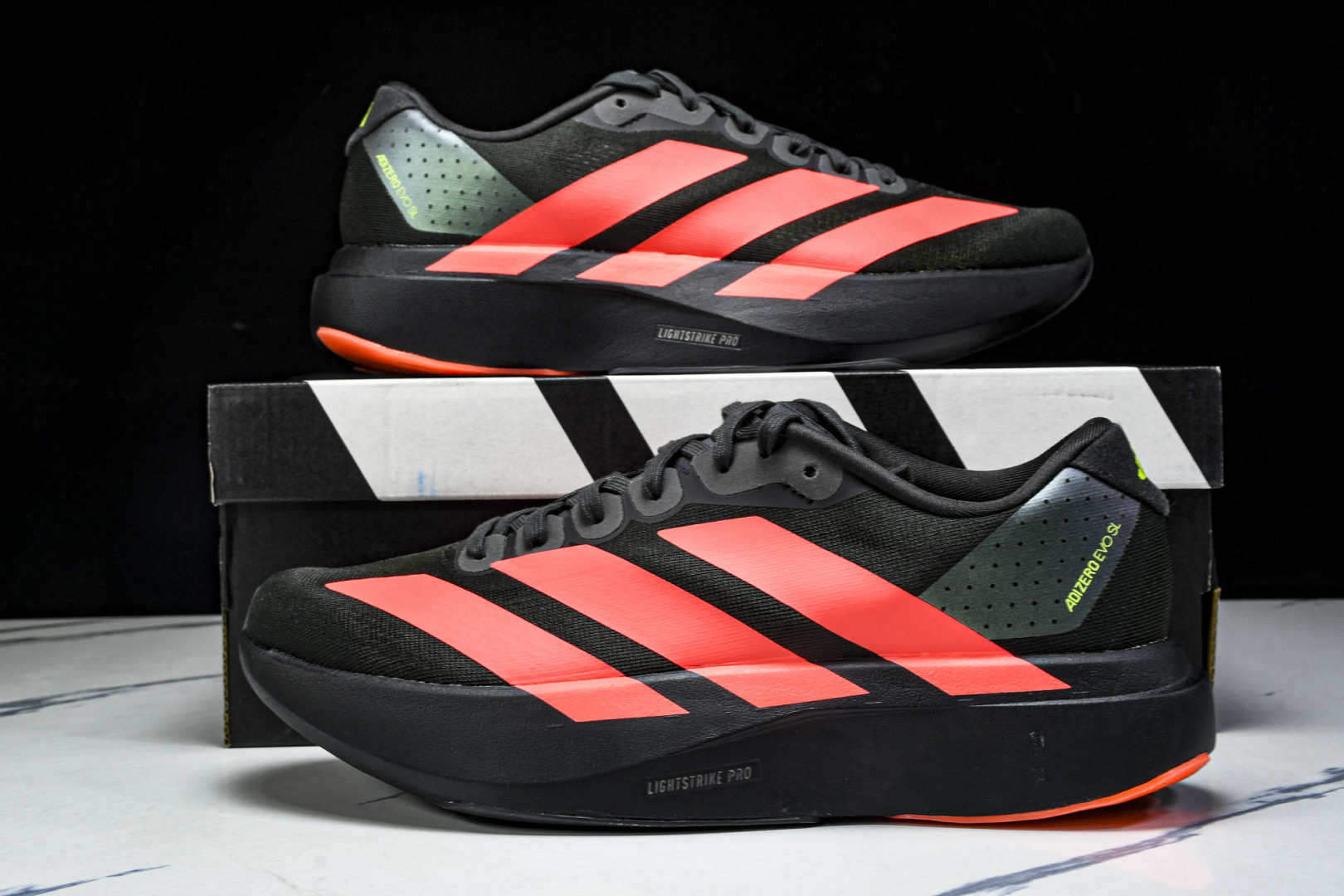 Adizero 尺码36-46

纯原版出品-Adizero Evo SL  阿迪超轻透气缓震跑鞋 JP
