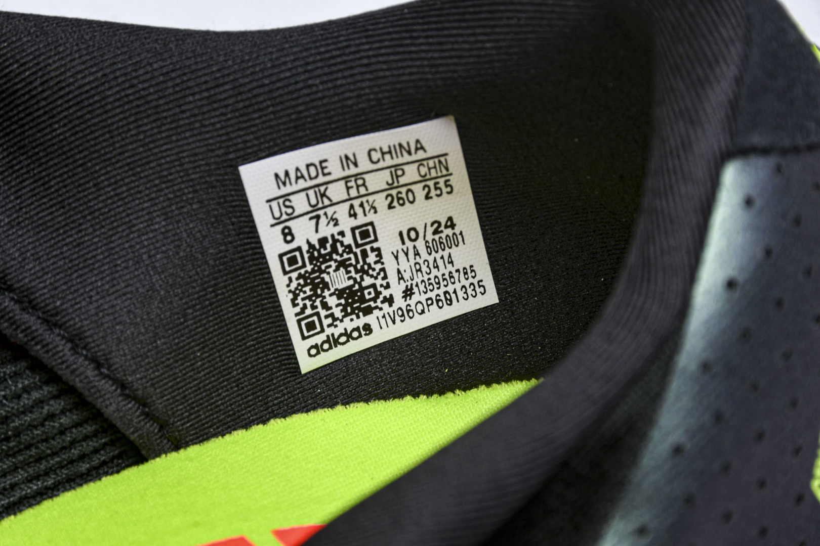 Adizero 尺码36-46

纯原版出品-Adizero Evo SL  阿迪超轻透气缓震跑鞋 JP