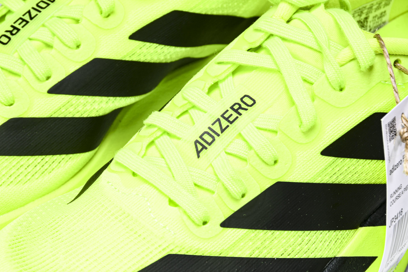Adizero 尺码36-46

纯原版出品-Adizero Evo SL  阿迪超轻透气缓震跑鞋 JP