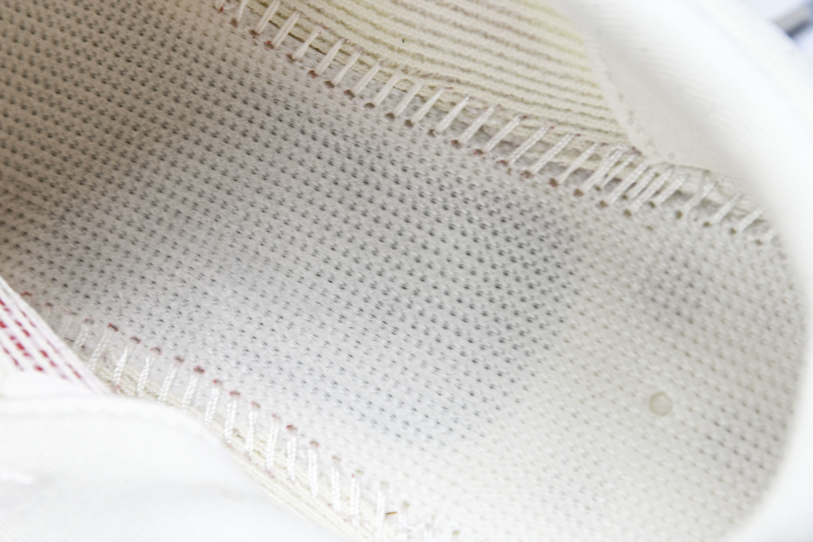 Adizero 尺码36-46

纯原版出品-Adizero Evo SL  阿迪超轻透气缓震跑鞋 JS