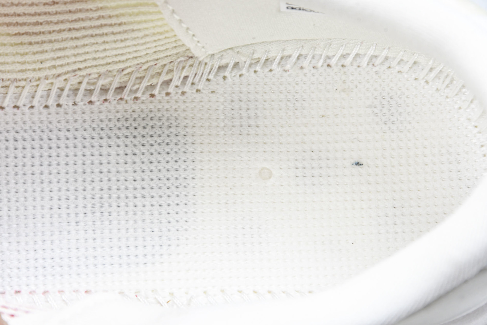 Adizero 尺码36-46

纯原版出品-Adizero Evo SL  阿迪超轻透气缓震跑鞋 JS