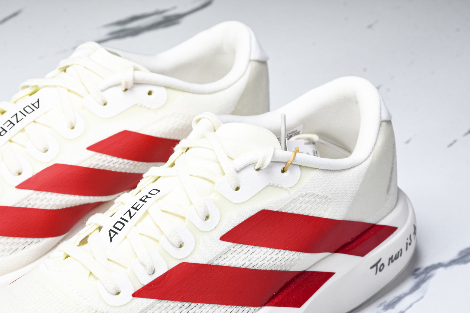 Adizero 尺码36-46

纯原版出品-Adizero Evo SL  阿迪超轻透气缓震跑鞋 JS