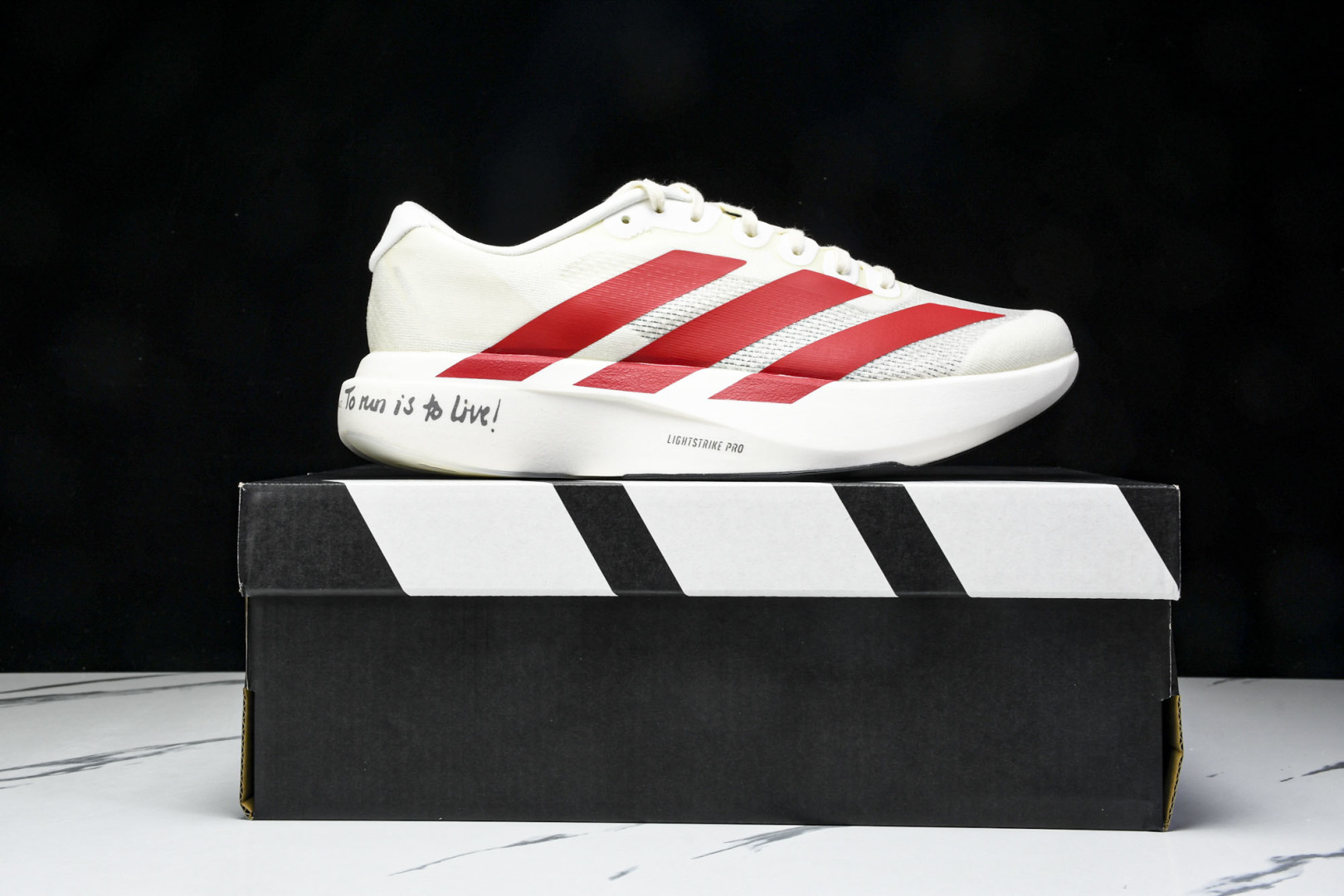 Adizero 尺码36-46

纯原版出品-Adizero Evo SL  阿迪超轻透气缓震跑鞋 JS