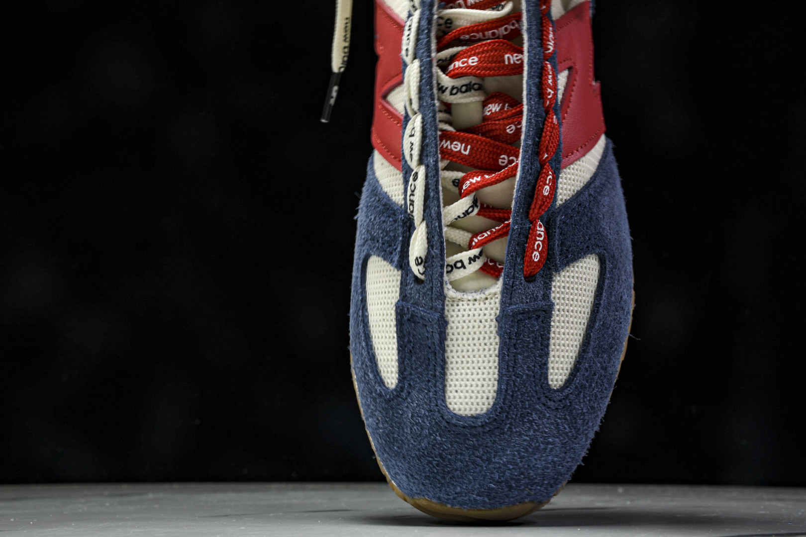 NB471 尺码36-47

纯原版出品-New Balance NB471系列织物牛剖层革生活休闲鞋 
