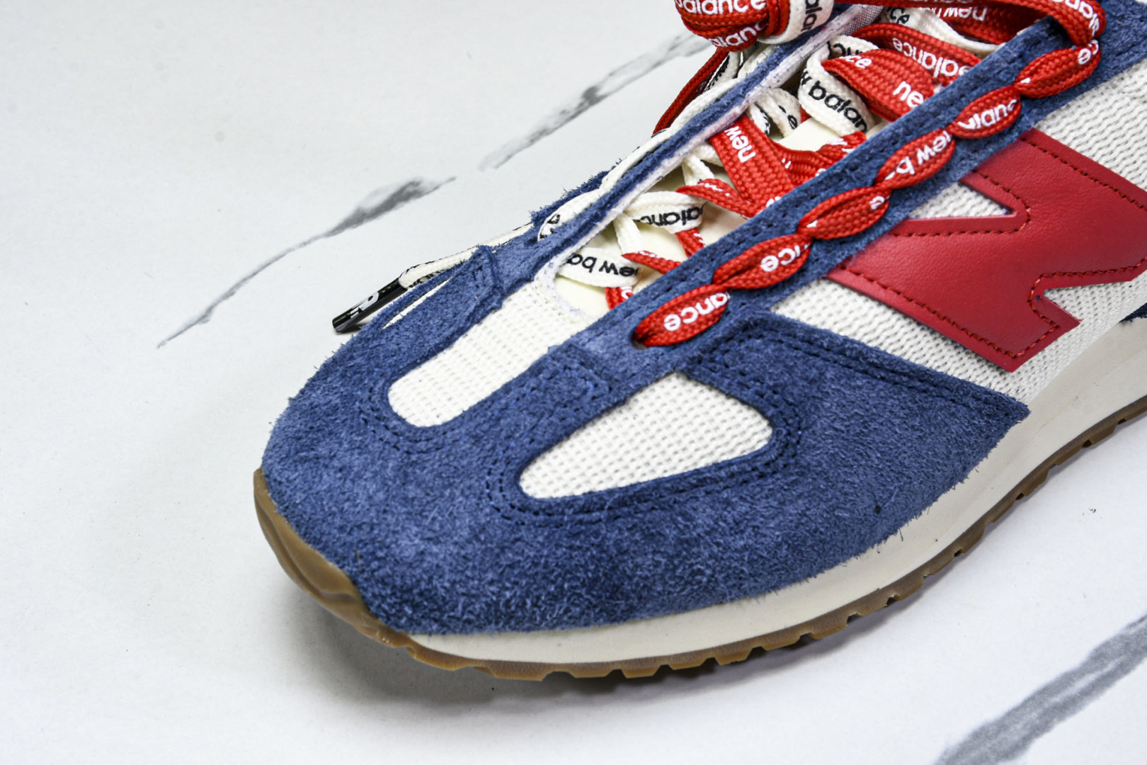 NB471 尺码36-47

纯原版出品-New Balance NB471系列织物牛剖层革生活休闲鞋 