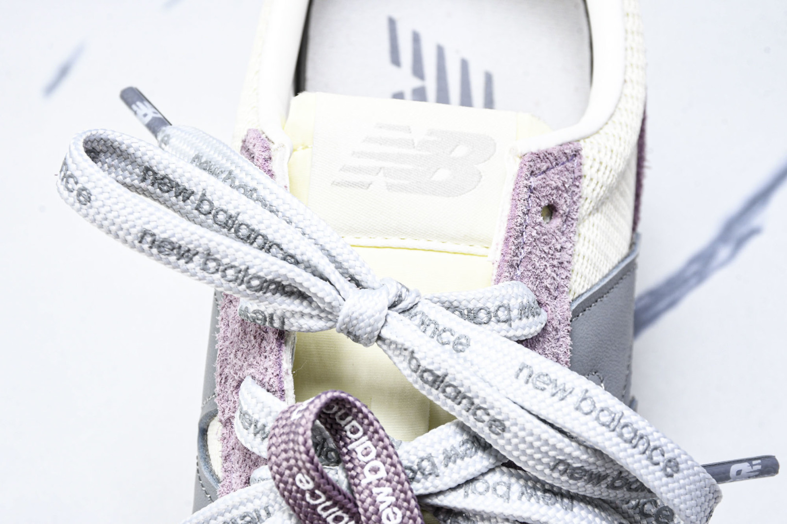 NB471 尺码36-47

纯原版出品-New Balance 471 Timberwolf Dusk