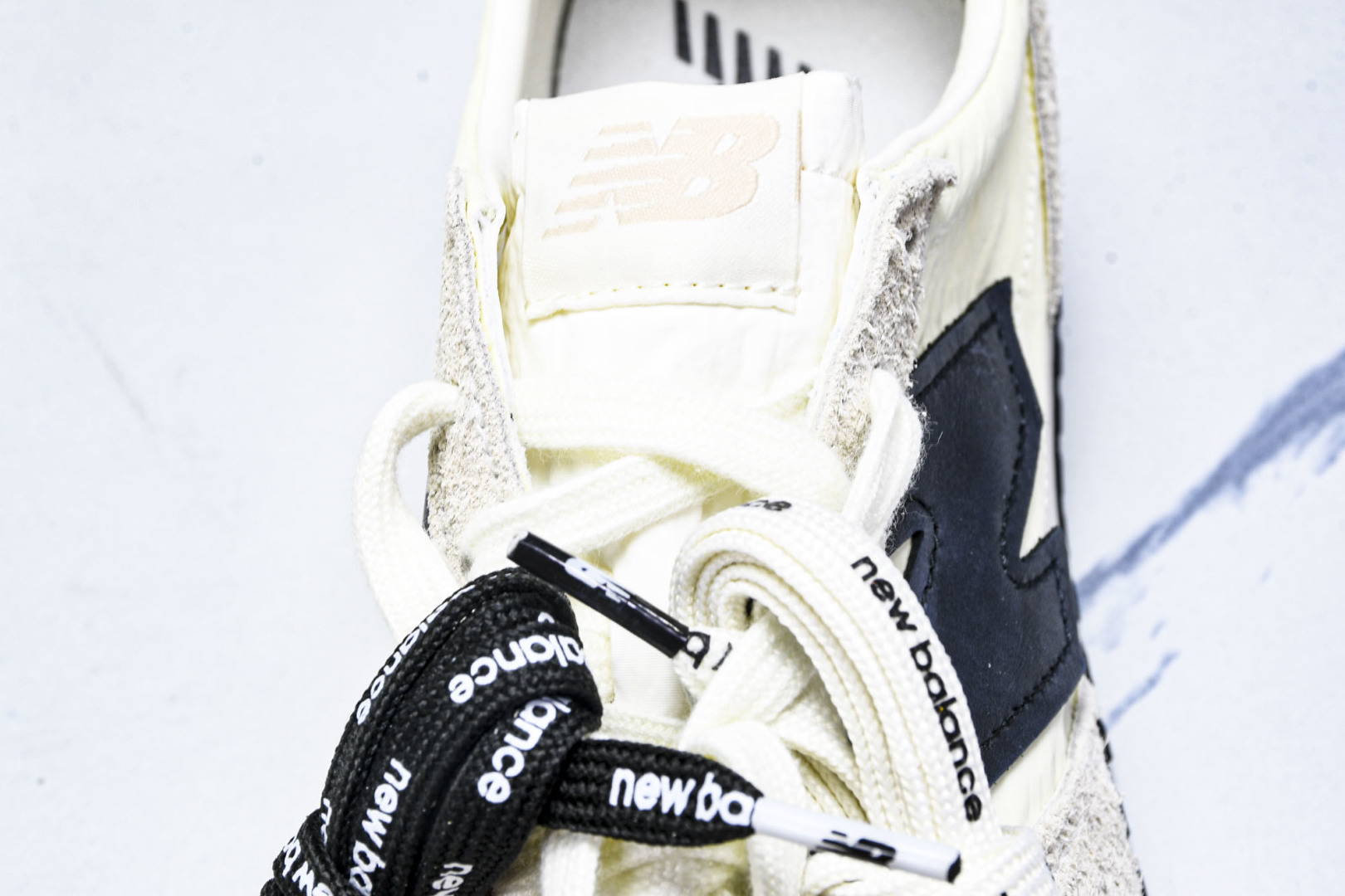 NB471 尺码36-47

纯原版出品-New Balance NB 471 New Balance 