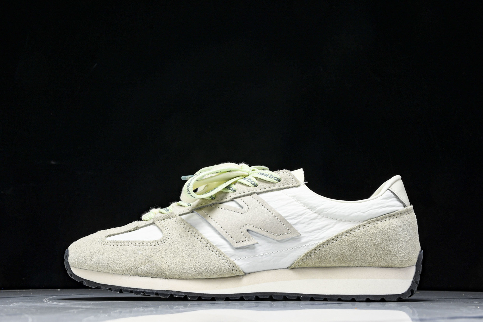 NB471 尺码36-47

纯原版出品-New Balance NB471系列织物牛剖层革生活休闲鞋 