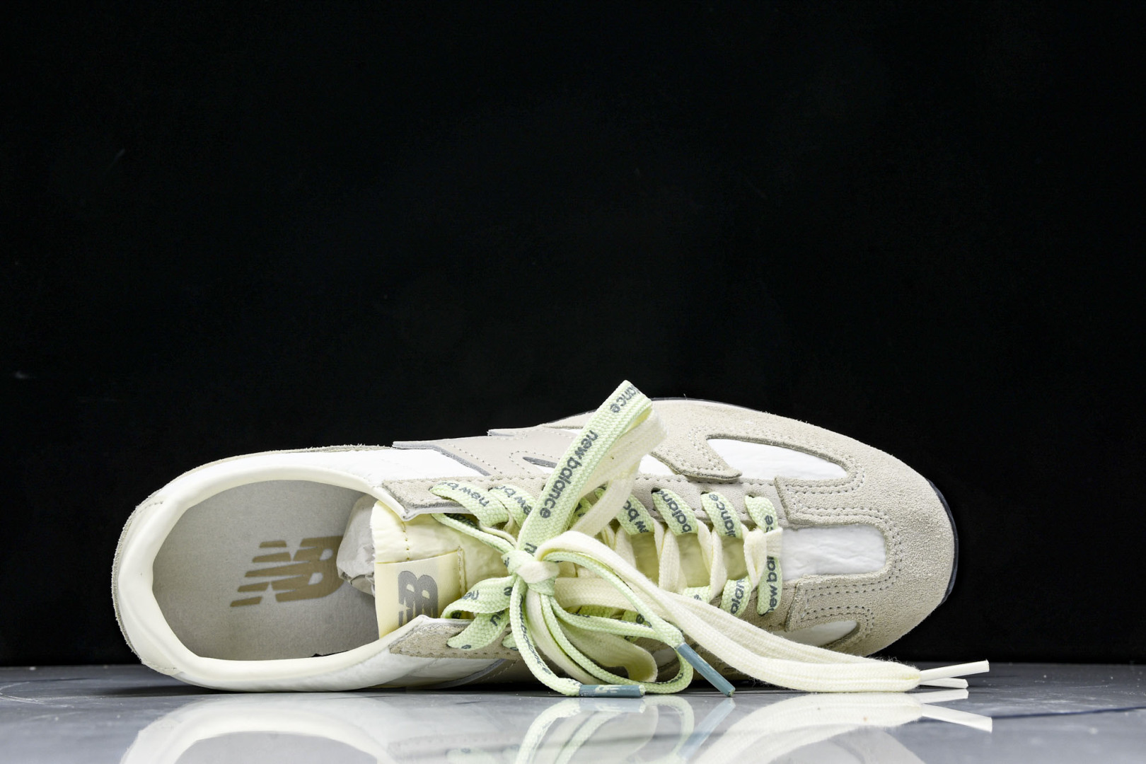 NB471 尺码36-47

纯原版出品-New Balance NB471系列织物牛剖层革生活休闲鞋 