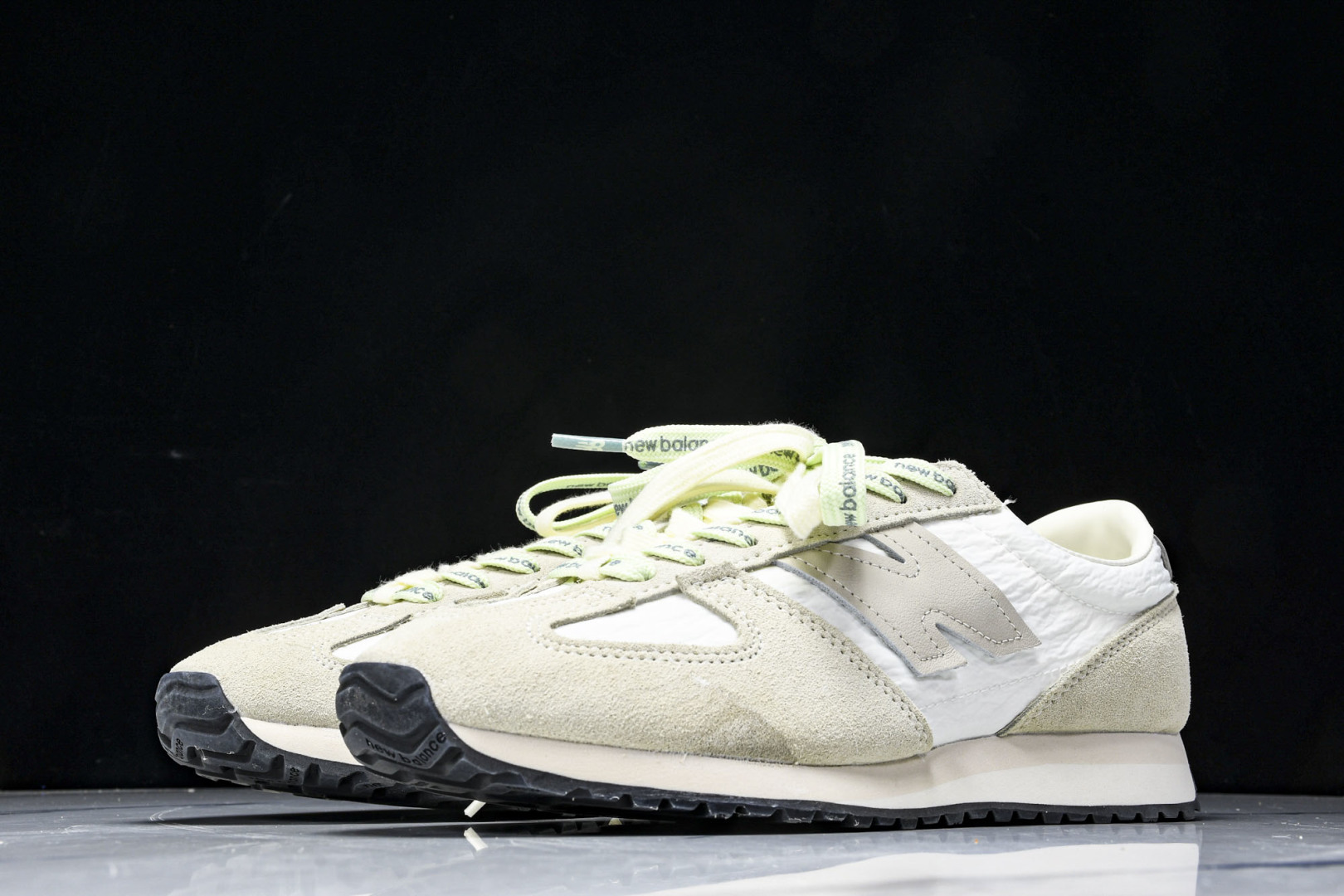 NB471 尺码36-47

纯原版出品-New Balance NB471系列织物牛剖层革生活休闲鞋 