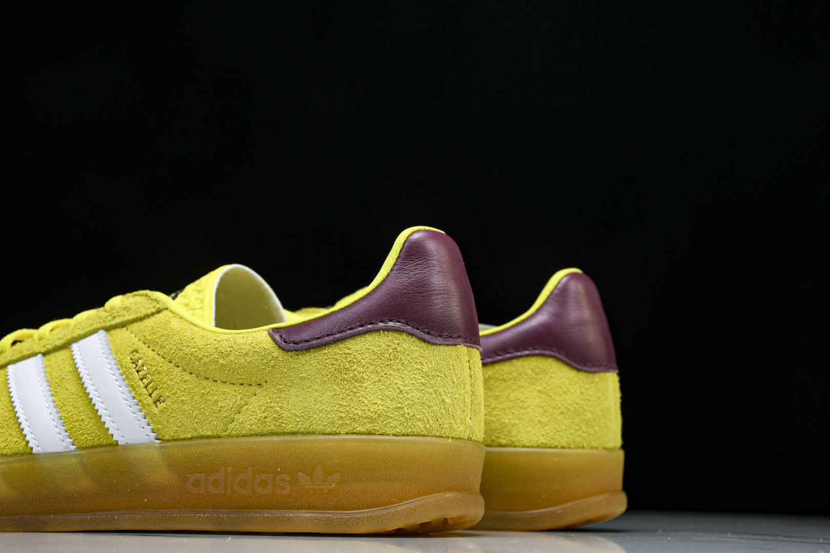 Originals 尺码36-47

纯原版出品-Gazelle Indoor Trainers 黄白 
